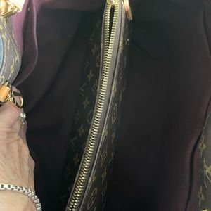 AUTHENTIC LOUIS VUITTON MONTAIGNE GM